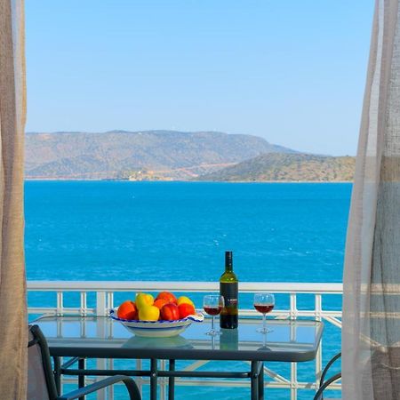 Margarita'S Seafront Luxury Apartment 엘운다 외부 사진