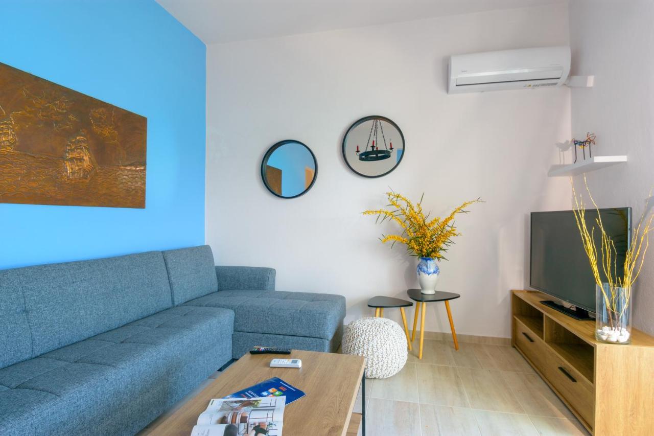 Margarita'S Seafront Luxury Apartment 엘운다 외부 사진