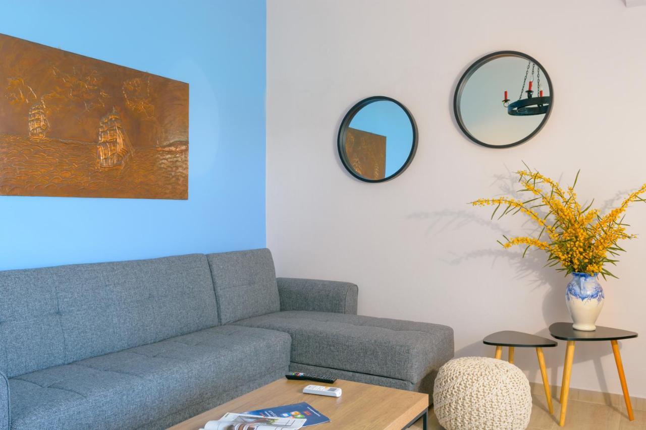 Margarita'S Seafront Luxury Apartment 엘운다 외부 사진