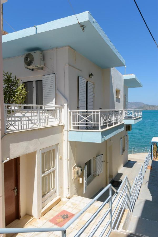 Margarita'S Seafront Luxury Apartment 엘운다 외부 사진