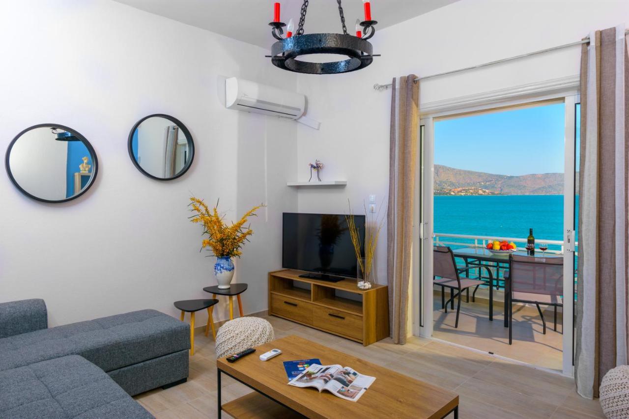 Margarita'S Seafront Luxury Apartment 엘운다 외부 사진