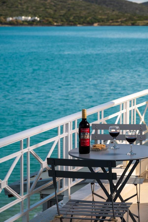Margarita'S Seafront Luxury Apartment 엘운다 외부 사진